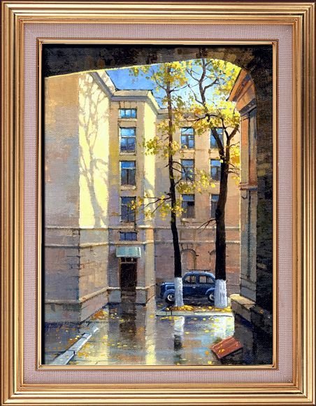 «Уютный московский двор с кирпичными домами, старой машиной и осенними листьями. Картина художника маслом